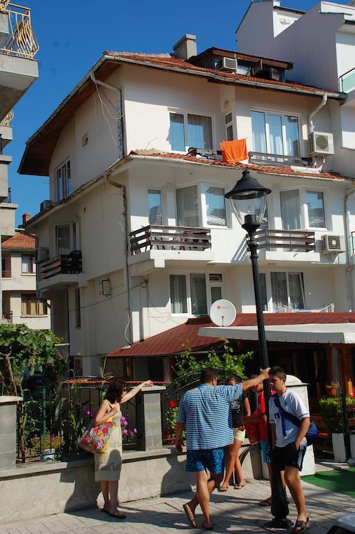 Отель The House Next To The Beach Созополь Экстерьер фото
